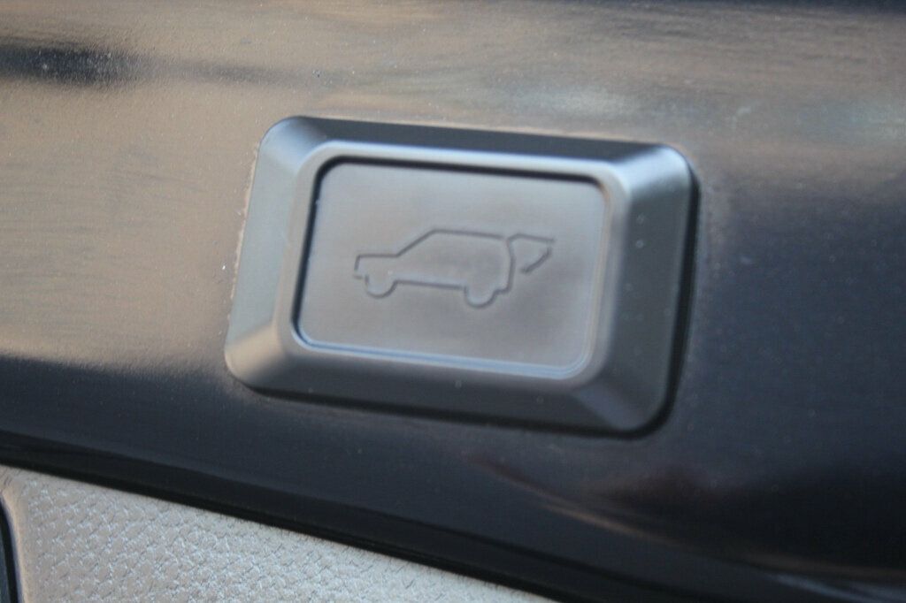 2019 Toyota RAV4 Adventure Premium photo 30
