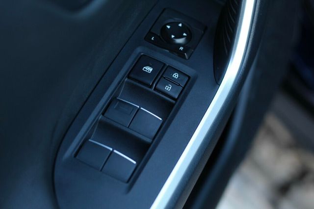 2019 Toyota RAV4 AWD XSE W/ ENTUNE PREMIUM AUDIO JBL NAVIGATION - 22975981 - 19