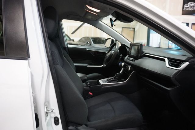 2019 Toyota RAV4 Hybrid LE AWD - 23040720 - 7