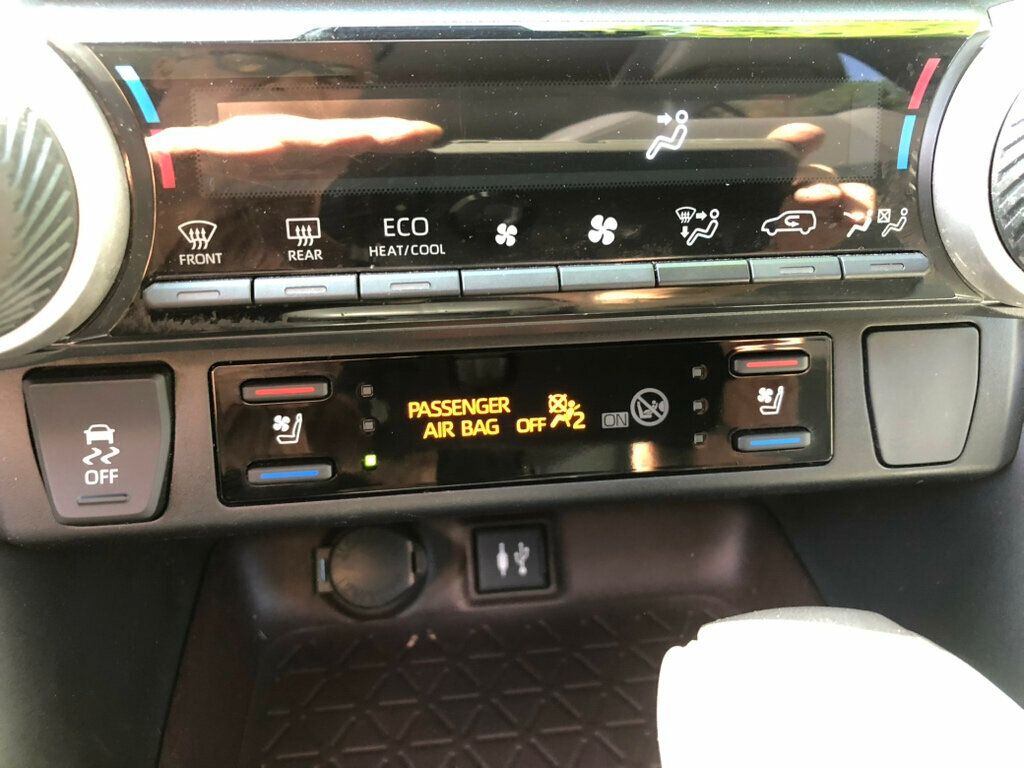 2019 Toyota RAV4 Hybrid Limited AWD - 22894410 - 10