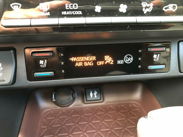 2019 Toyota RAV4 Hybrid Limited AWD - 23041026 - 9