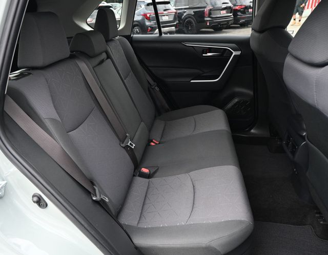 2019 Toyota RAV4 Hybrid XLE AWD - 23021789 - 16