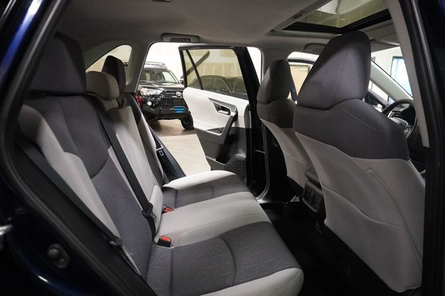 2019 Toyota RAV4 Hybrid XLE AWD - 22976214 - 7