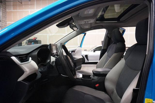 2019 Toyota RAV4 Hybrid XLE AWD - 23097267 - 6