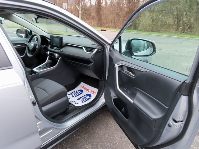 2019 Toyota RAV4 Hybrid XLE AWD - 22805122 - 21