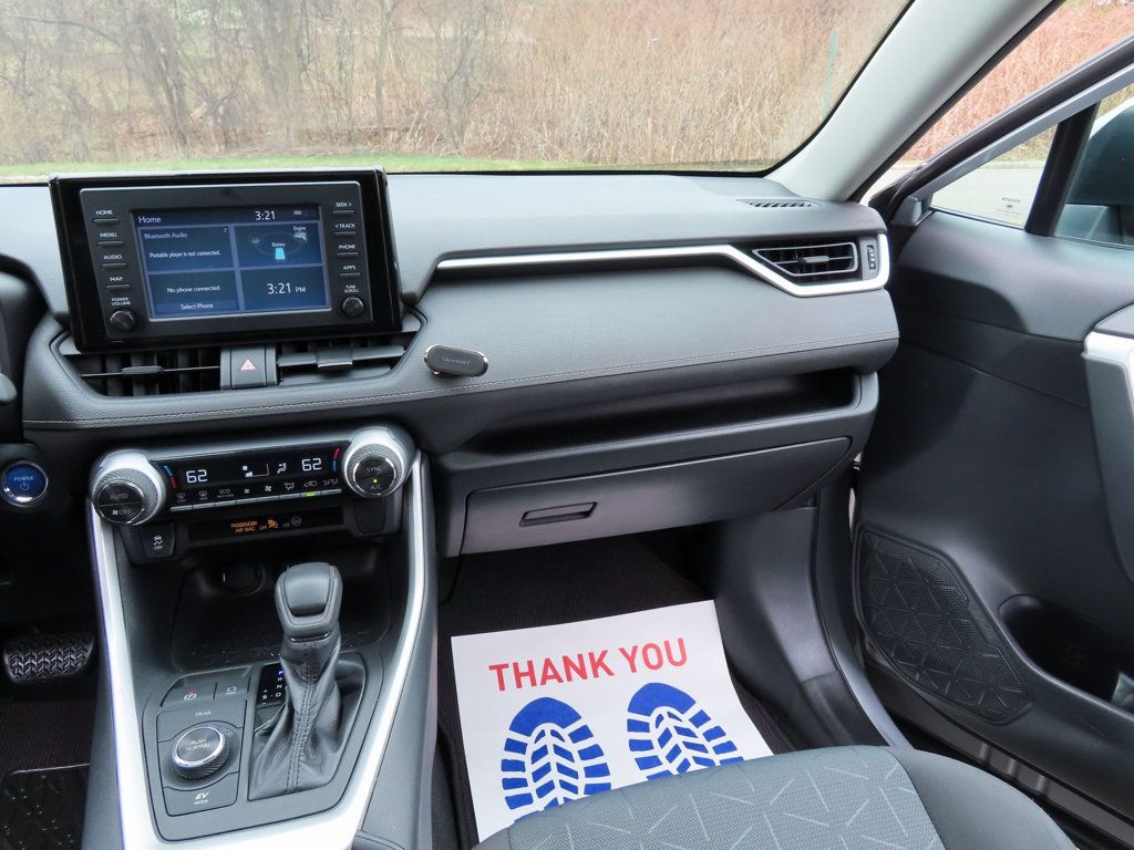 2019 Toyota RAV4 Hybrid XLE photo 28
