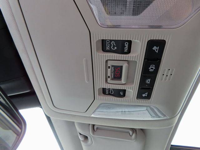 2019 Toyota RAV4 Hybrid XLE AWD - 22805122 - 31