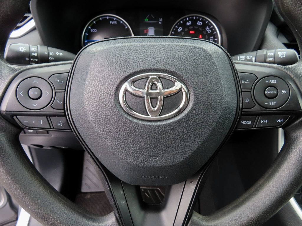 2019 Toyota RAV4 Hybrid XLE photo 33