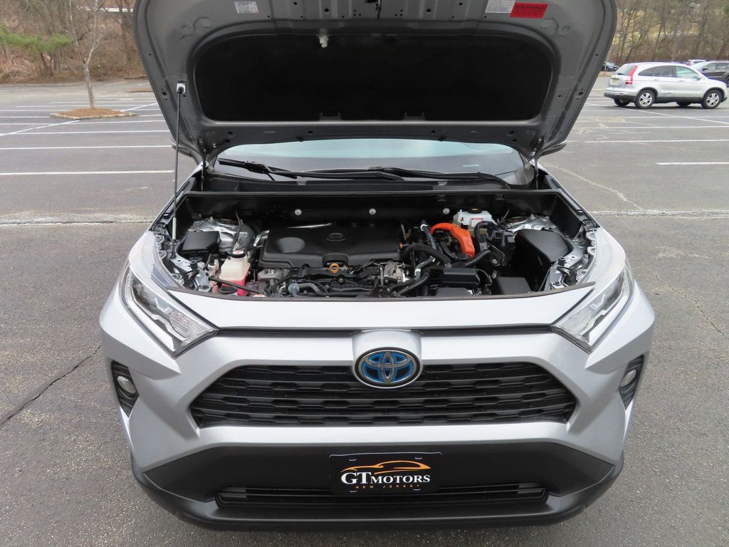 2019 Toyota RAV4 Hybrid XLE photo 35