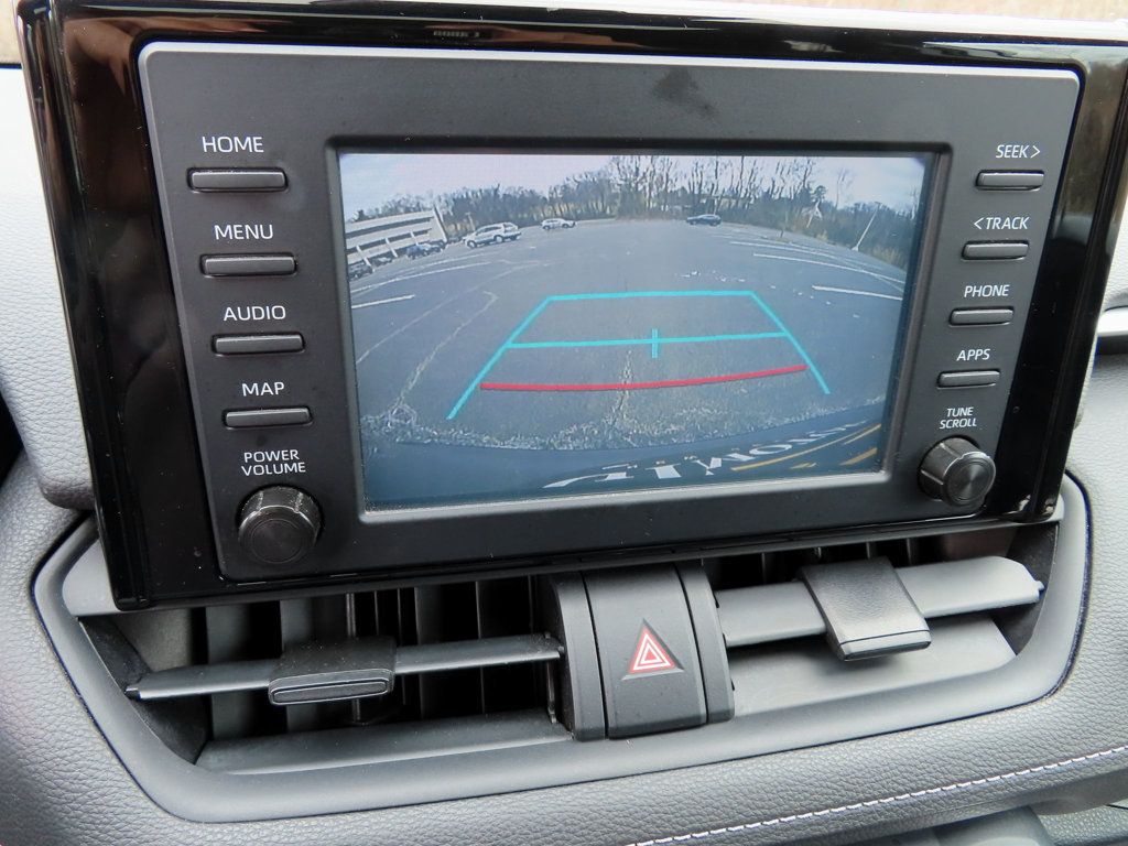 2019 Toyota RAV4 Hybrid XLE photo 6