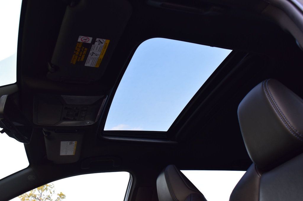 2019 Toyota RAV4 Hybrid XSE AWD - 22989037 - 13