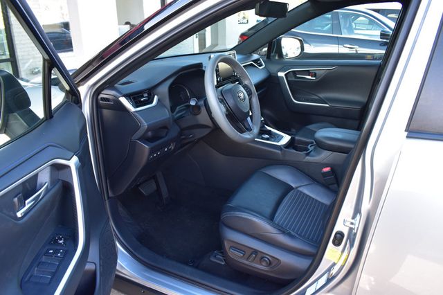 2019 Toyota RAV4 Hybrid XSE AWD - 22989037 - 16