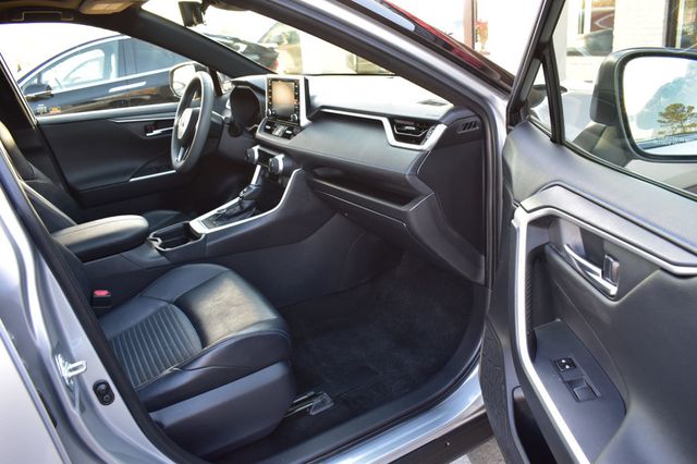 2019 Toyota RAV4 Hybrid XSE AWD - 22989037 - 19