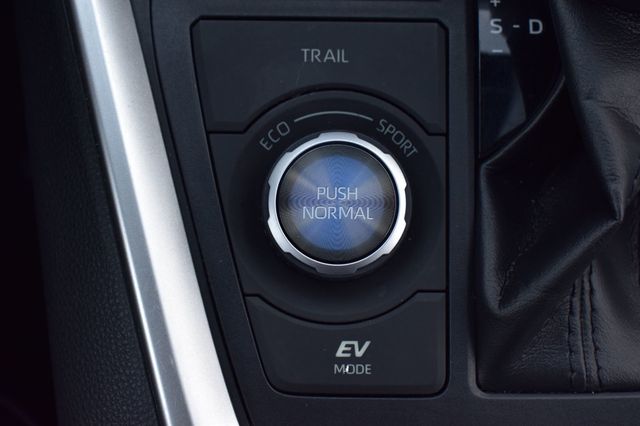 2019 Toyota RAV4 Hybrid XSE AWD - 22989037 - 31