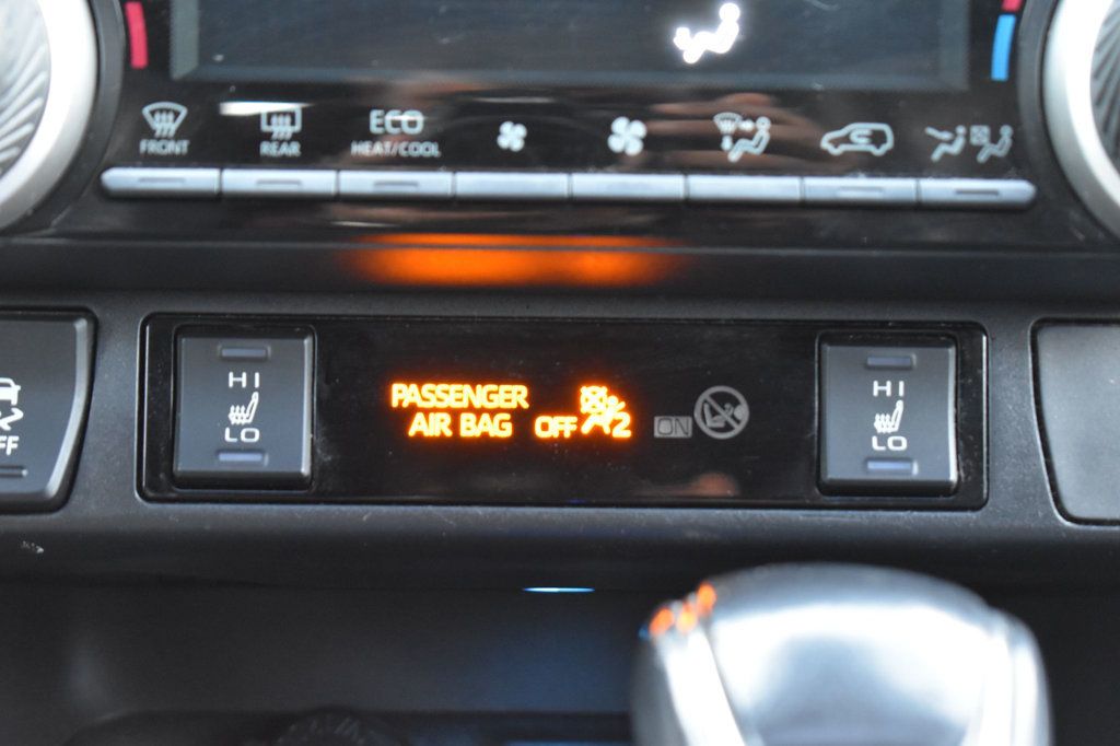 2019 Toyota RAV4 Hybrid XSE AWD - 22989037 - 35