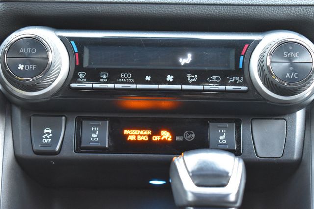 2019 Toyota RAV4 Hybrid XSE AWD - 22989037 - 36