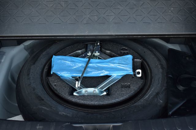 2019 Toyota RAV4 Hybrid XSE AWD - 22989037 - 64