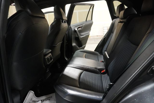 2019 Toyota RAV4 Hybrid XSE AWD - 22982469 - 6