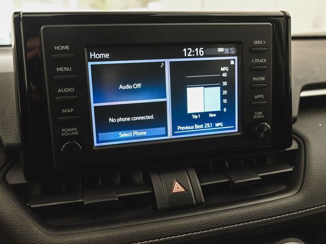 2019 Toyota RAV4 LE - 22967237 - 17