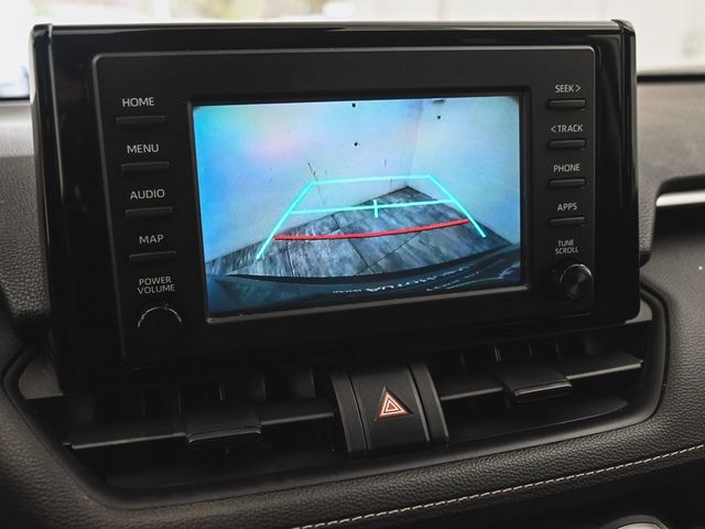 2019 Toyota RAV4 LE - 22967237 - 18