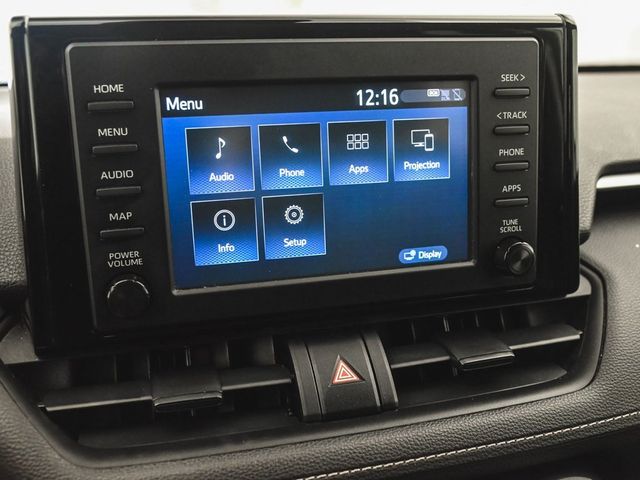 2019 Toyota RAV4 LE - 22967237 - 19