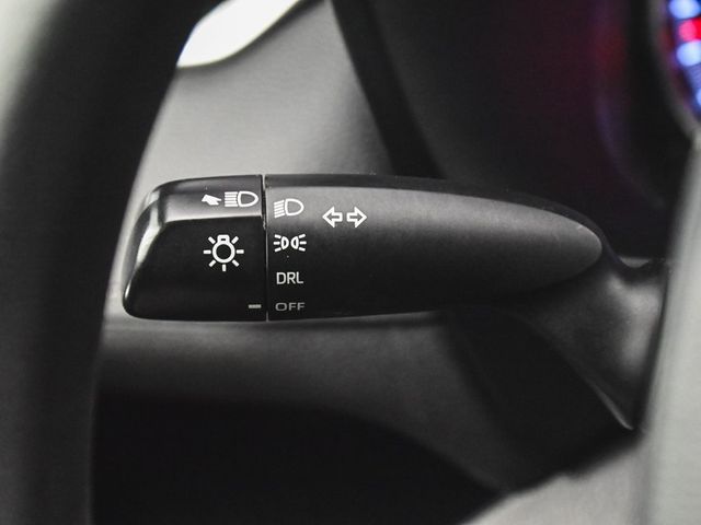 2019 Toyota RAV4 LE - 22967237 - 22