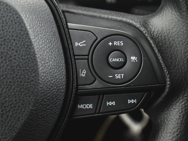 2019 Toyota RAV4 LE - 22967237 - 24