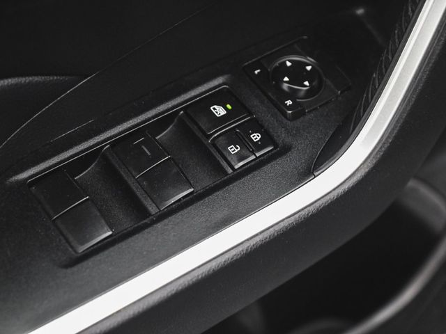 2019 Toyota RAV4 LE - 22967237 - 8