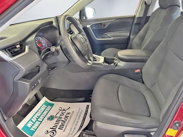 2019 Toyota RAV4 LE AWD - 22991974 - 12