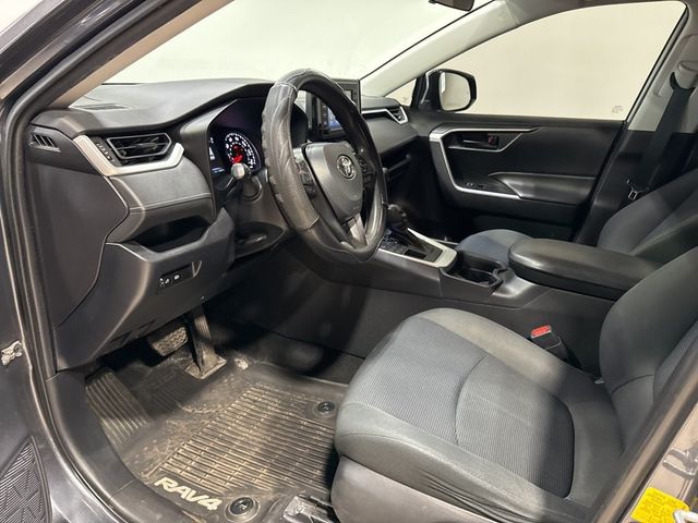 2019 Toyota RAV4 LE AWD - 22986608 - 28