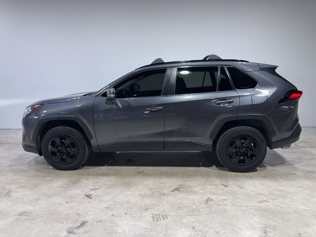 2019 Toyota RAV4 LE AWD - 22986608 - 3