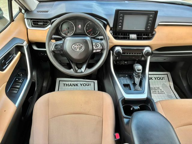 2019 Toyota RAV4 LE AWD - 23039763 - 9