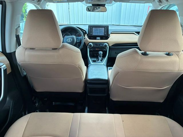 2019 Toyota RAV4 LE AWD - 23039763 - 14