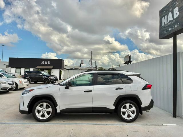 2019 Toyota RAV4 LE AWD - 23039763 - 3