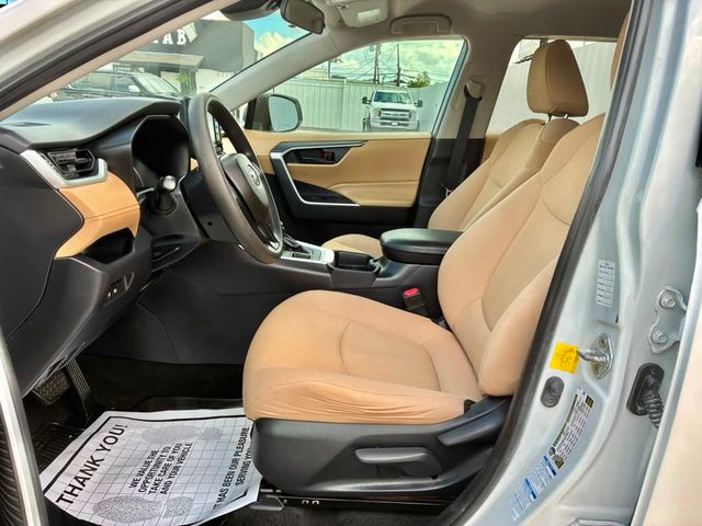 2019 Toyota RAV4 LE AWD - 23039763 - 8