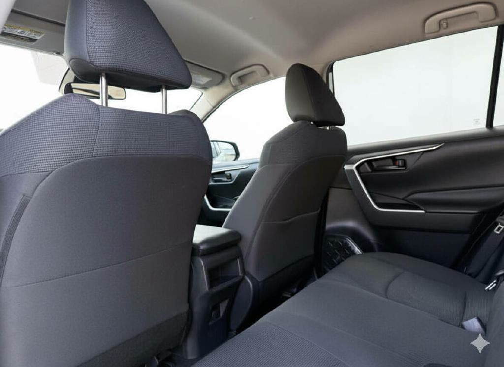 2019 Toyota RAV4 LE AWD - 22889943 - 10