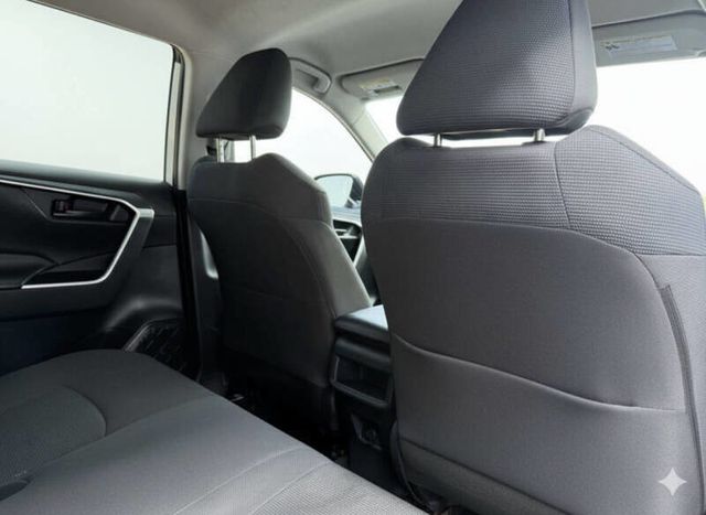 2019 Toyota RAV4 LE AWD - 22889943 - 13