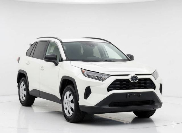 2019 Toyota RAV4 LE AWD - 22889943 - 3
