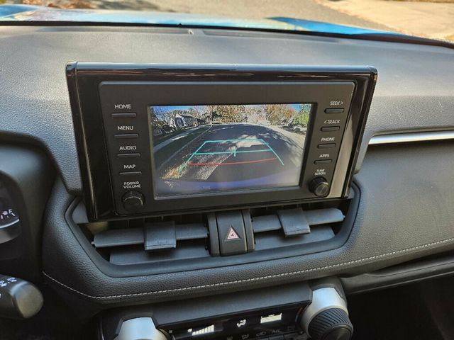 2019 Toyota RAV4 LE AWD - 22945427 - 21