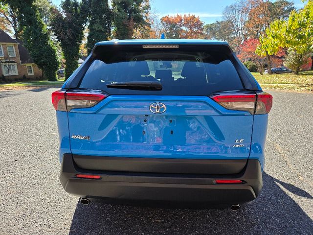 2019 Toyota RAV4 LE AWD - 22945427 - 3