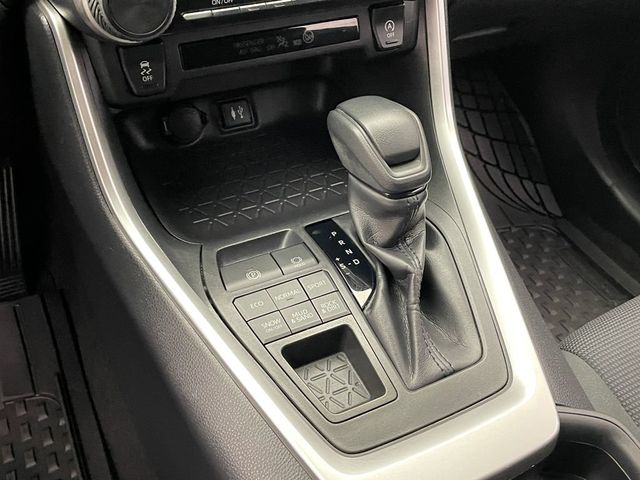 2019 Toyota RAV4 LE AWD - 22962960 - 21