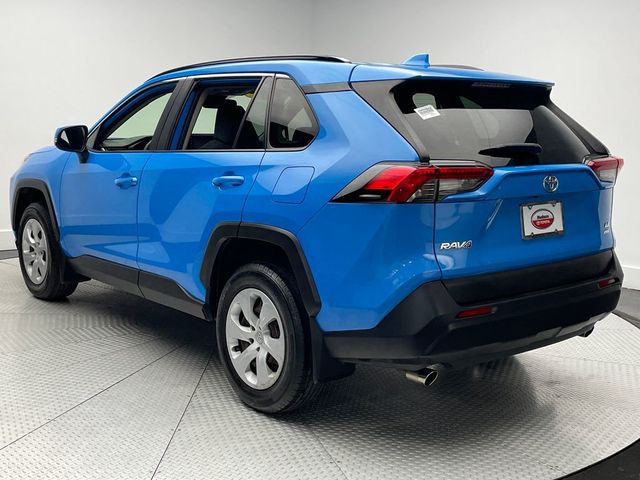 2019 Toyota RAV4 LE AWD - 22962960 - 6