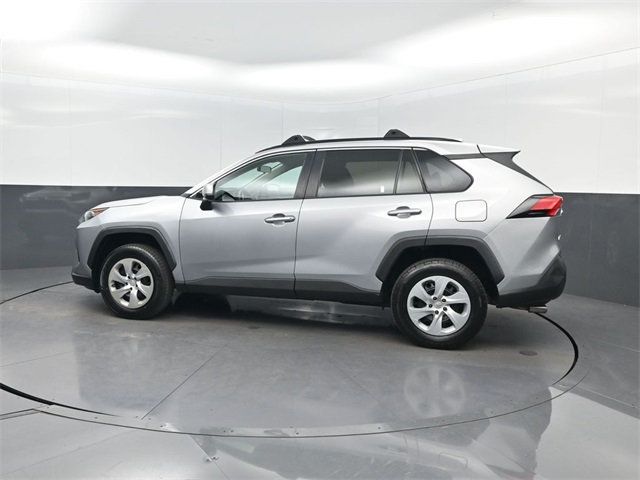 2019 Toyota RAV4 LE FWD - 22954261 - 1