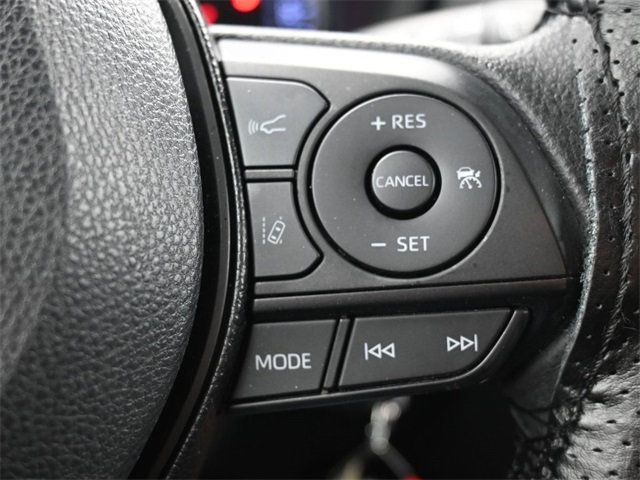 2019 Toyota RAV4 LE FWD - 22954261 - 21