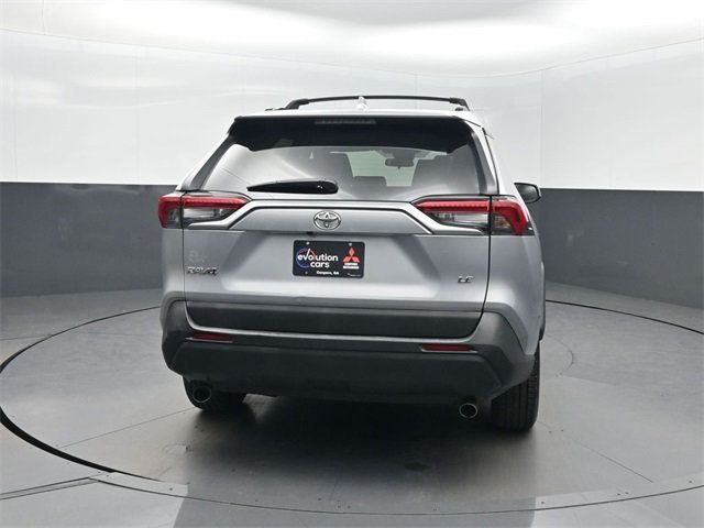 2019 Toyota RAV4 LE FWD - 22954261 - 30