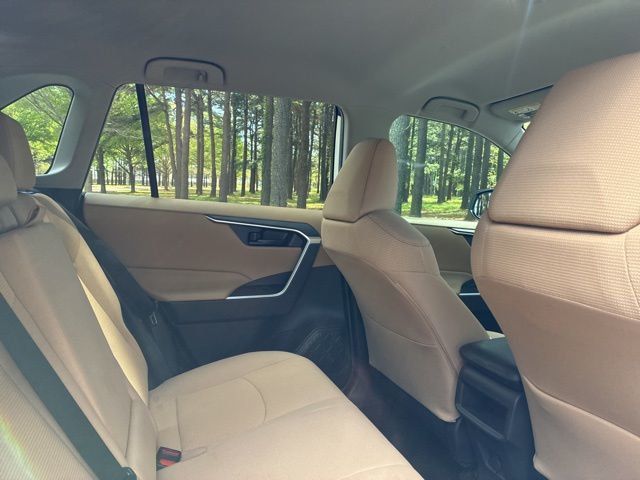 2019 Toyota RAV4 LE FWD - 23007232 - 23