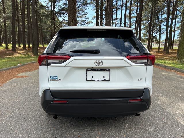 2019 Toyota RAV4 LE FWD - 23007232 - 3