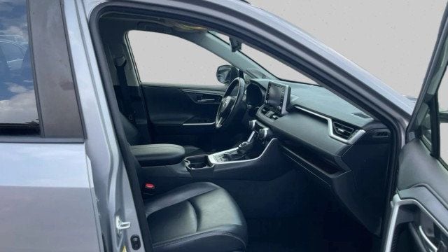 2019 Toyota RAV4 Limited AWD - 22988599 - 19