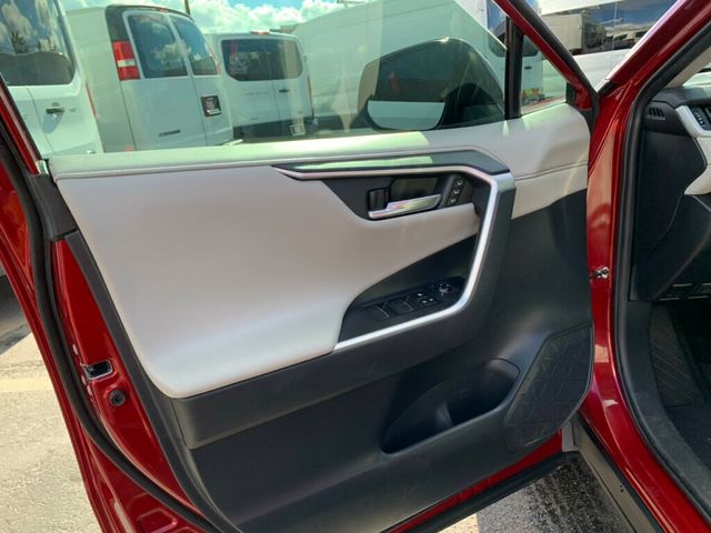 2019 Toyota RAV4 Limited AWD - 22949915 - 15