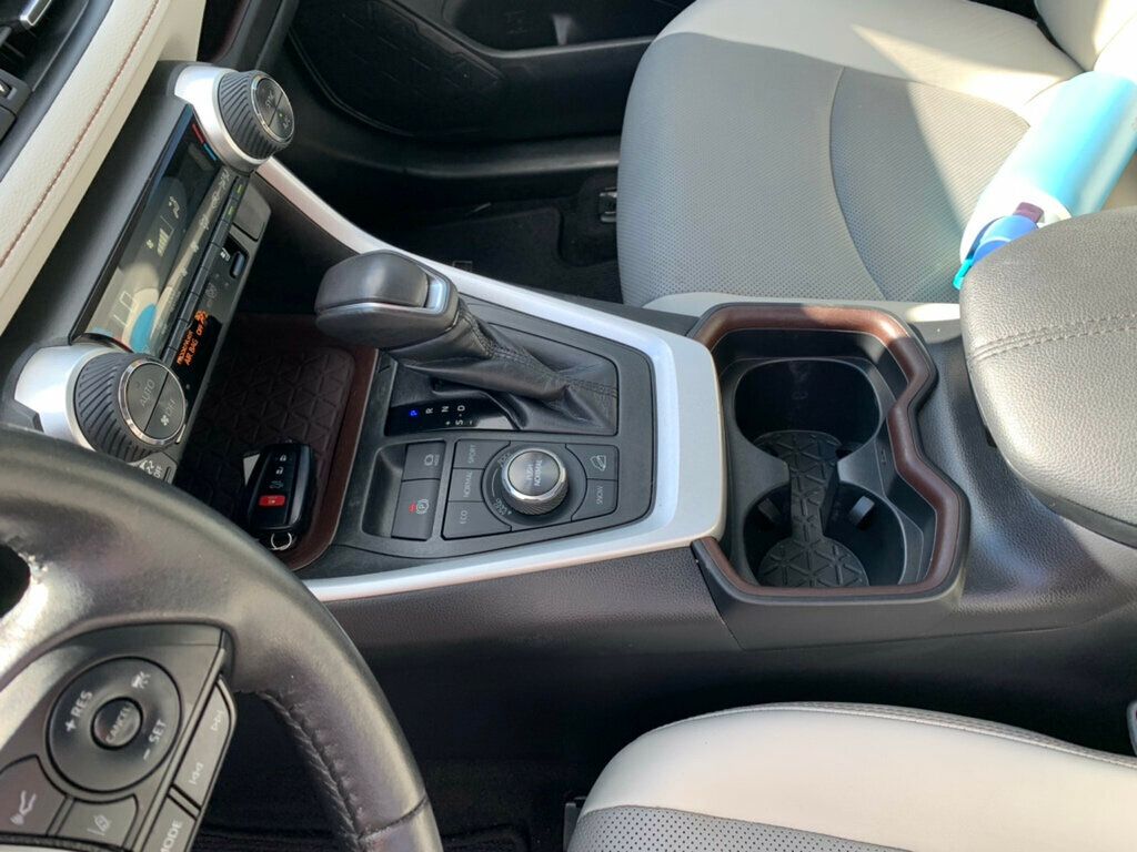 2019 Toyota RAV4 Limited AWD - 22949915 - 20